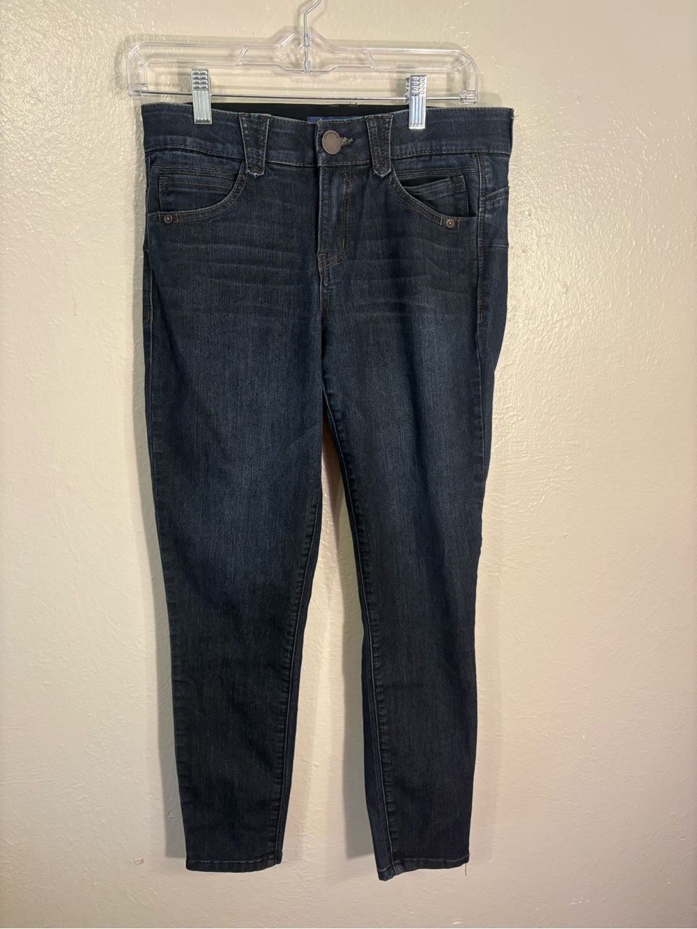 Democracy Dark Blue jeans straight leg size 6p Petite